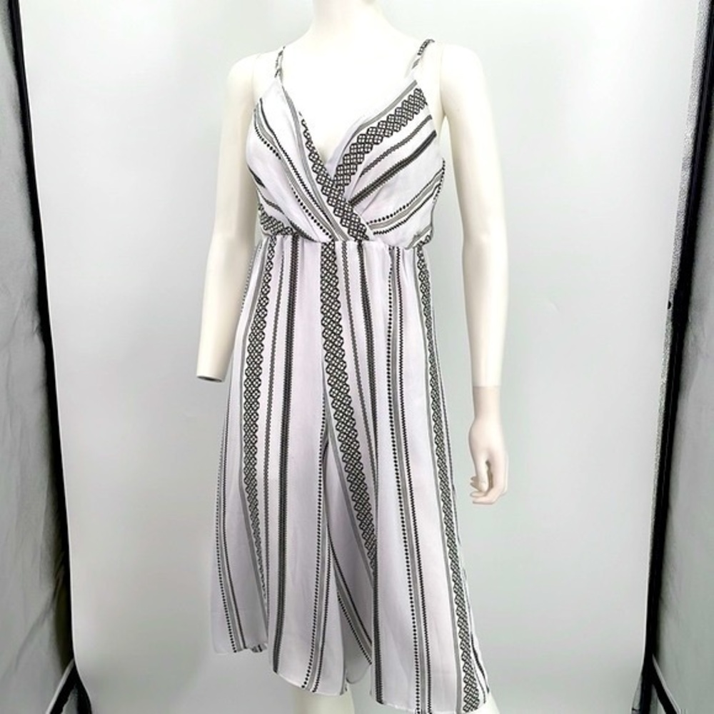 UEC Guess black & white cropped wide leg romper with side slits size XS